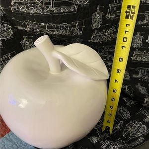 White Ceramic Big Apple